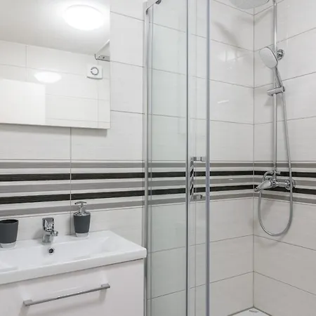 Apartment By The Sea Arbanija, Ciovo - 16762 Trogir