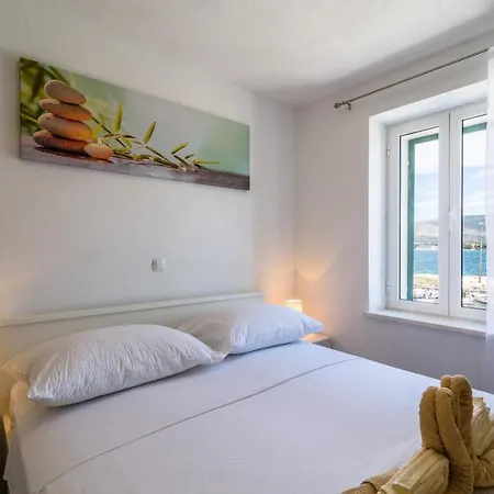 By The Sea Arbanija, Ciovo - 16762 アパート