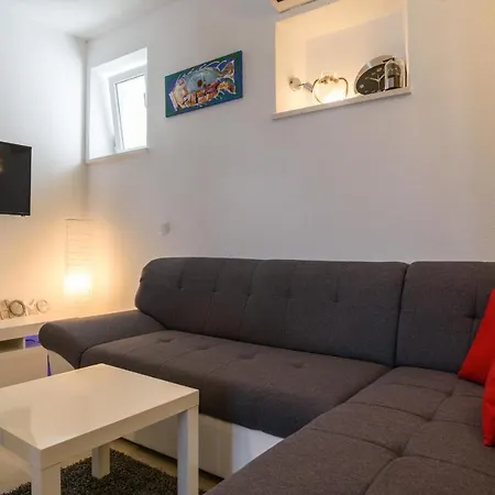 By The Sea Arbanija, Ciovo - 16762 Apartment Trogir