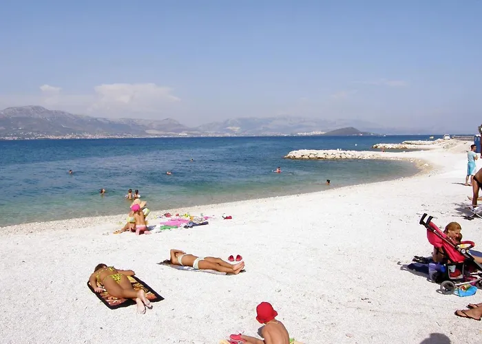 Apartment By The Sea Arbanija, Ciovo - 16762 *